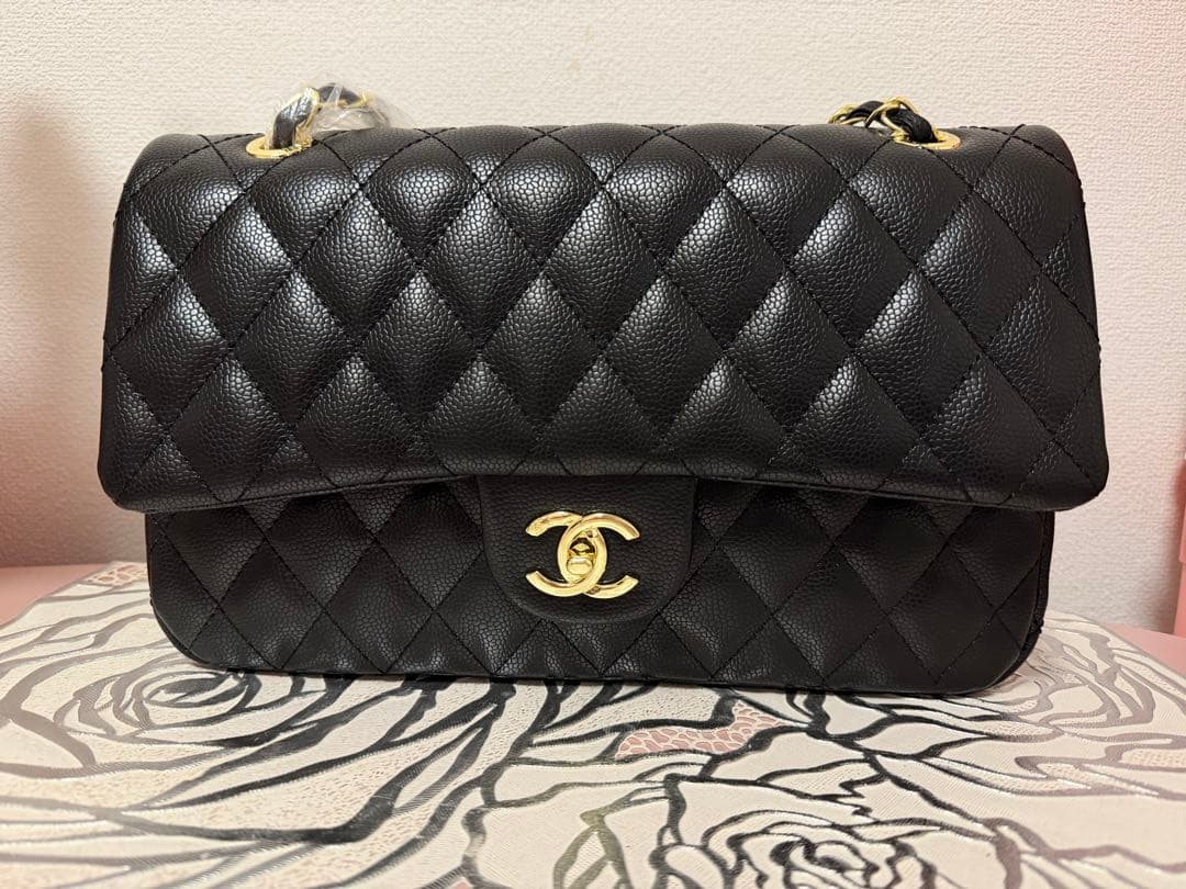 ノベルティ　 CHANEL シャネル チェーン　フラップバッグ　キャビアスキン
