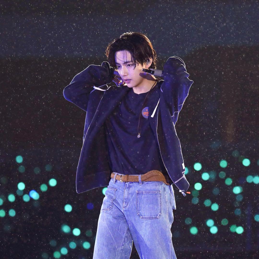 BTS PERMISSION TO DANCE ジミン テヒョン 着用　ロンT