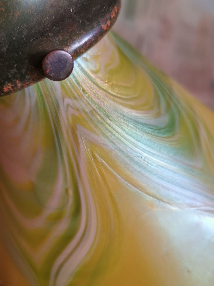 アンティーク 玉虫色イエロー&翠&乳白&桜 ファブリル系ガラス ランプスタンド