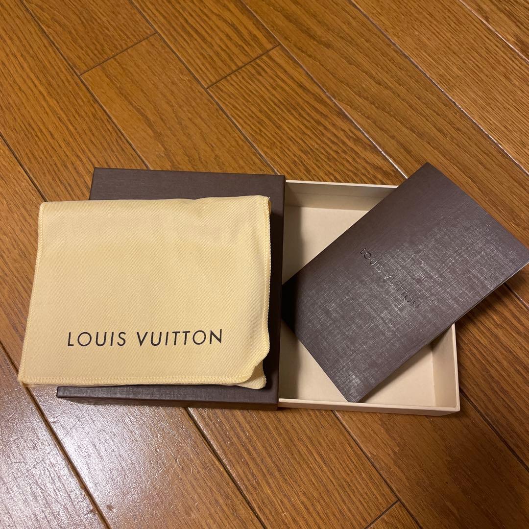 りこまるLOUIS VUITTON リボン付きレザー首輪
