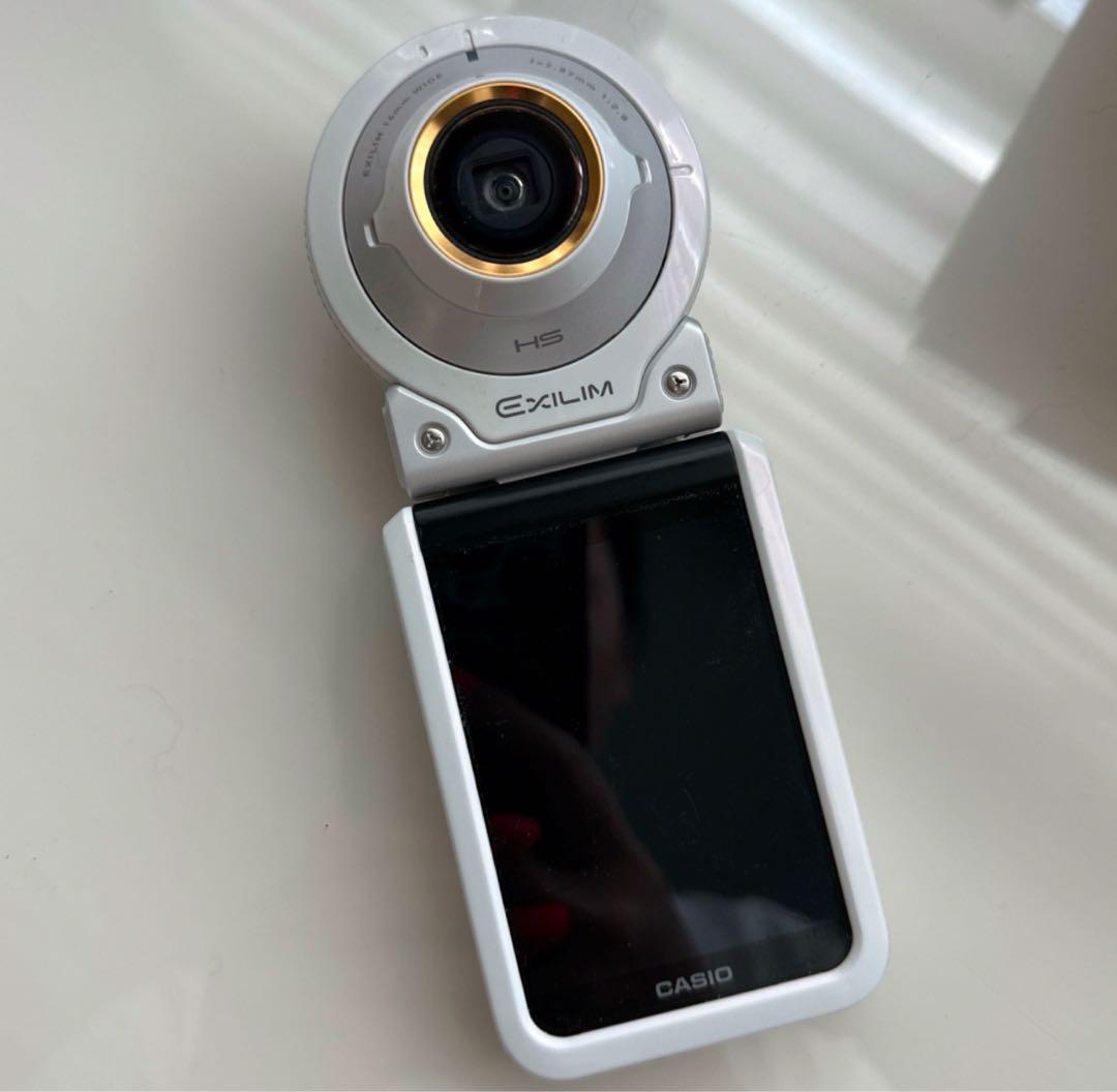 カシオ デジタルカメラ エクシリム EX-FR100LWE ホワイト