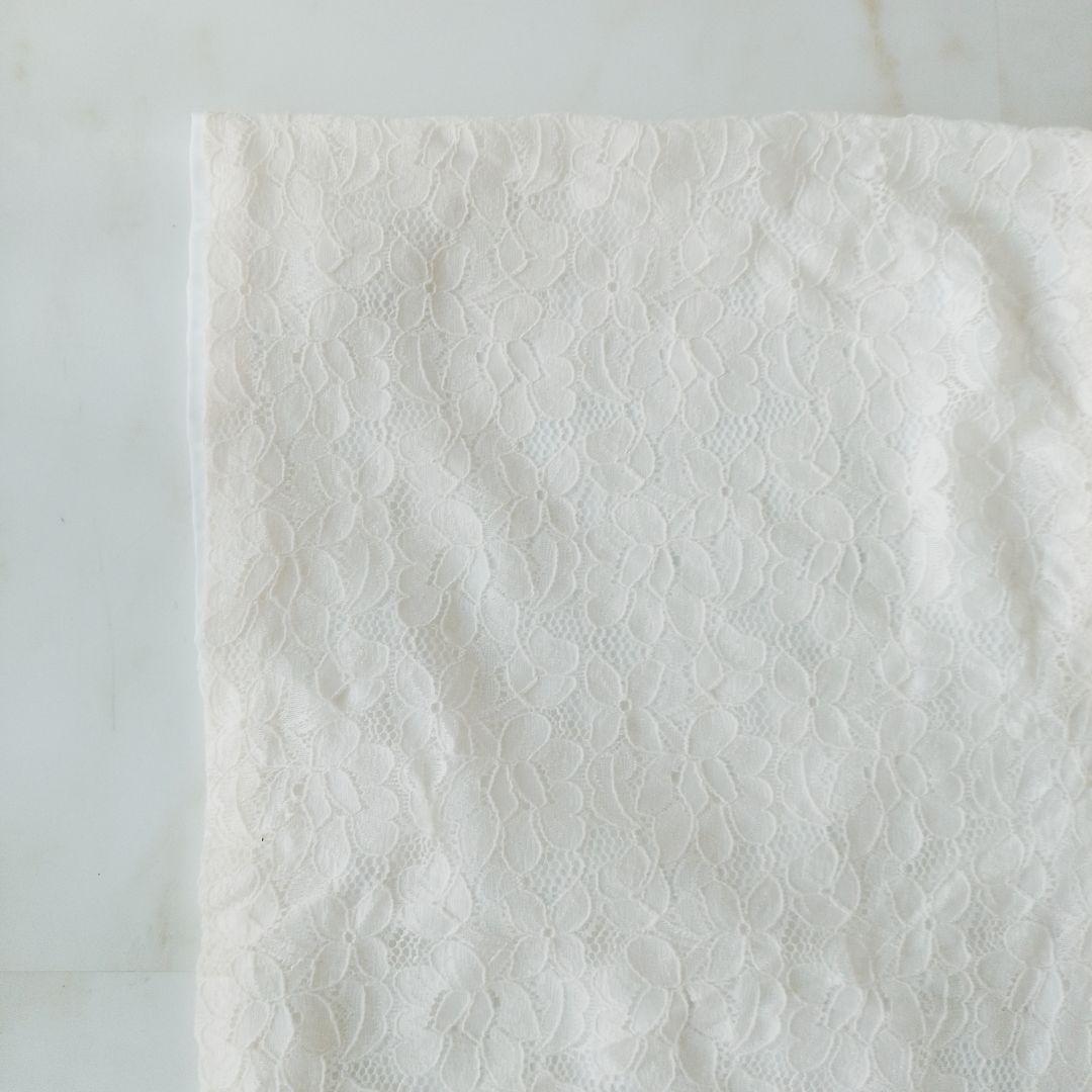 【試着のみ】ホワイトレース振袖 パールとフリルの重ね衿つき　成人式