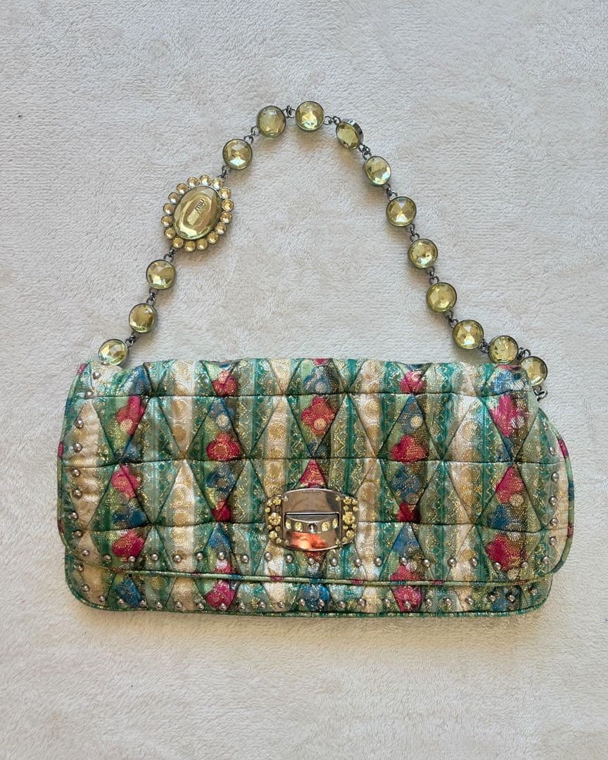 miumiuミュウミュウバッグ ビジュー付き