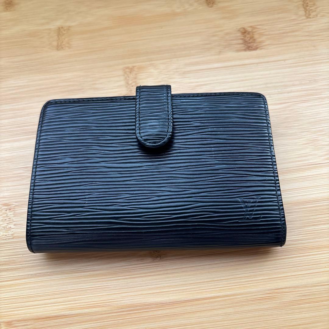 LOUIS VUITTON エピ　二つ折り財布　[美品]