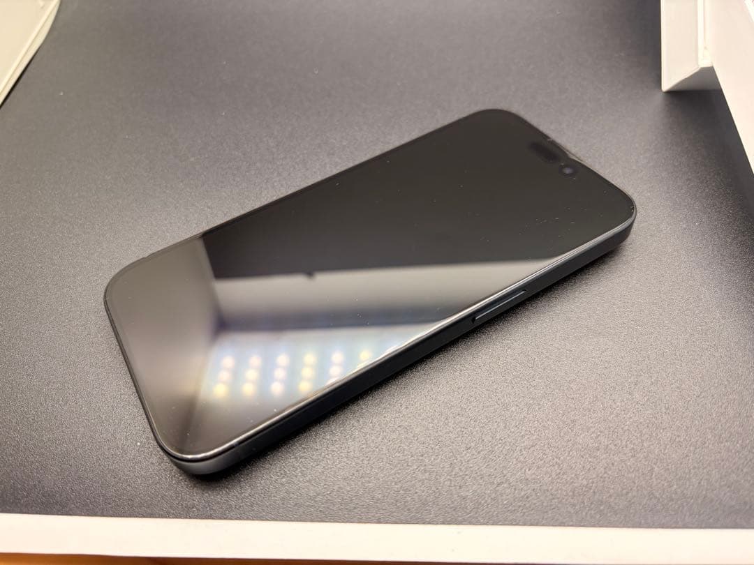 Apple iPhone 15Pro ブルーチタニューム自身有り綺麗