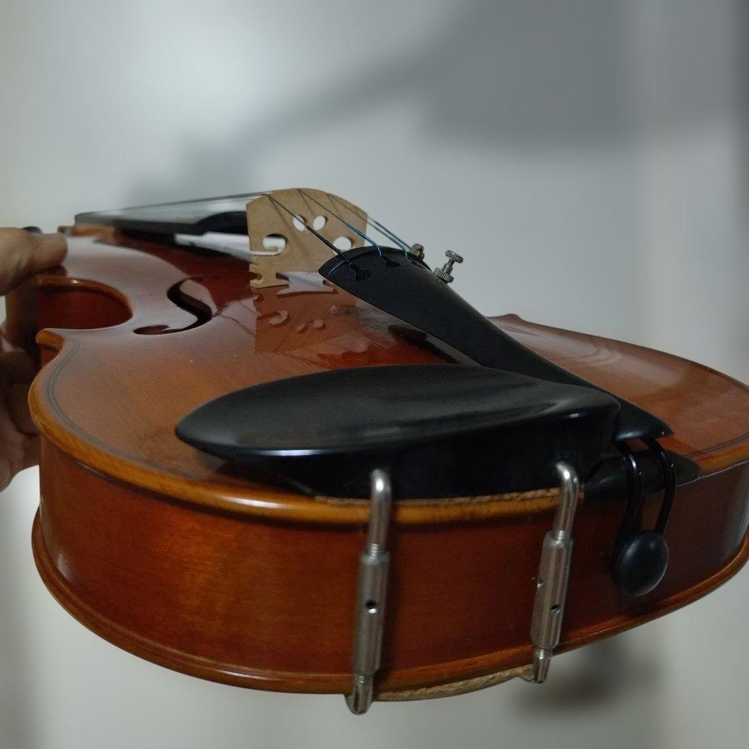 ♥スズキバイオリン4/4♥品番200♥製造年2000年♥弓、ケ―ス、松脂付き