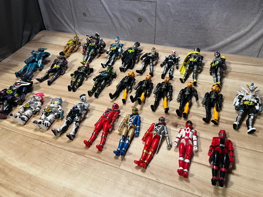 ゆ*く様 バンダイ )装動 SO-DO / 仮面ライダー 約100体 まとめ売り
