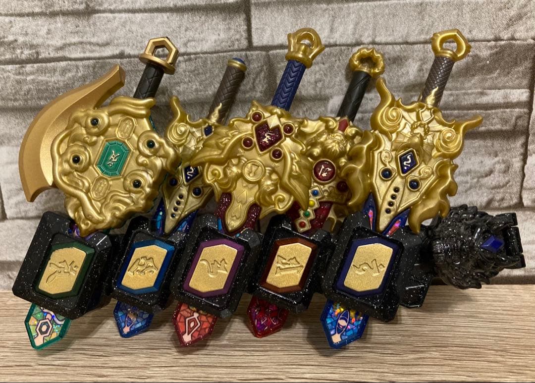 DX妖怪ウォッチオーガ　妖聖剣5本　ホルダー