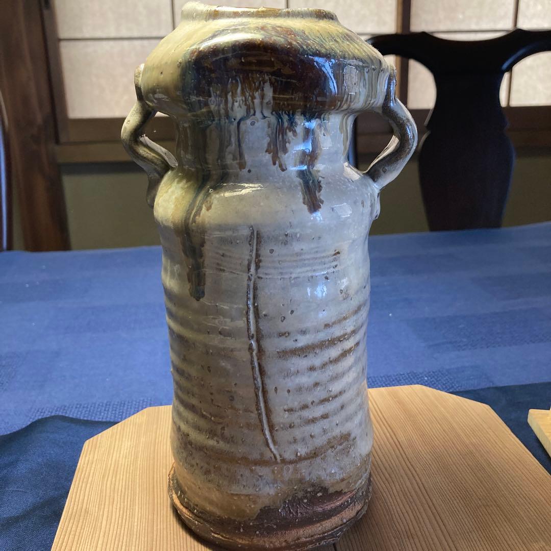 陶器　耳付き花入れ