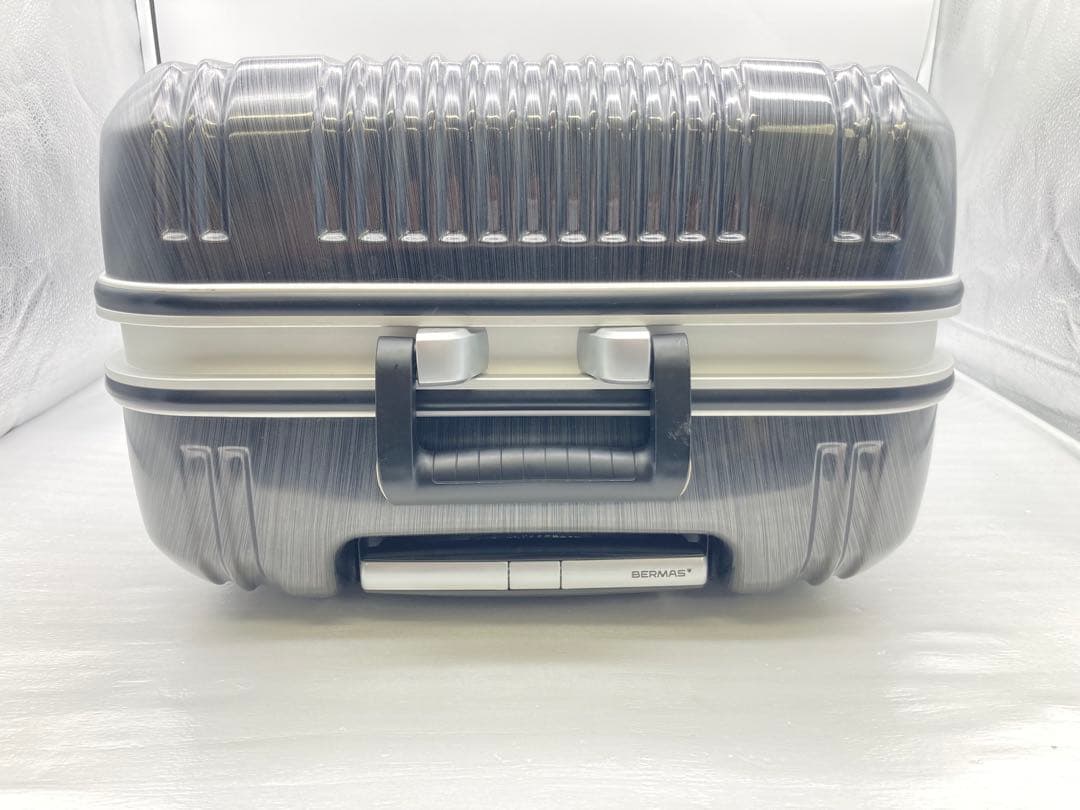 BERMAS　バーマス　スーツケース　鍵付き　キャリーケース