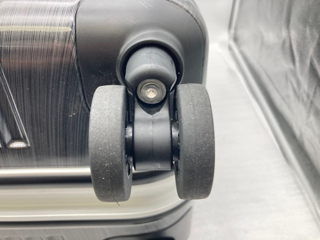 BERMAS　バーマス　スーツケース　鍵付き　キャリーケース