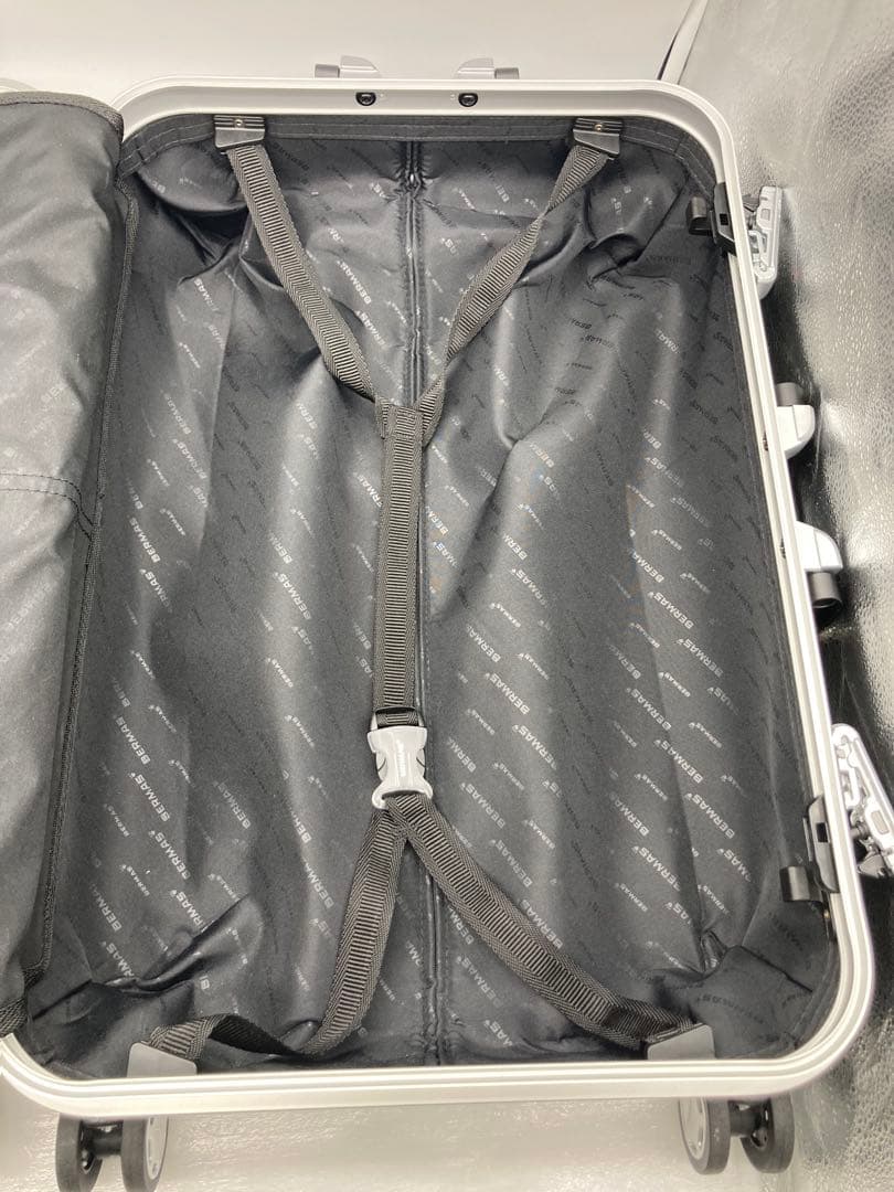 BERMAS　バーマス　スーツケース　鍵付き　キャリーケース