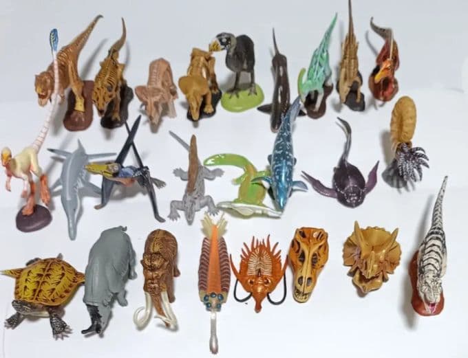 恐竜まとめ売り　チョコラザウルス　ダイノテイルズ　ダイノモデルス　ダイノワールド