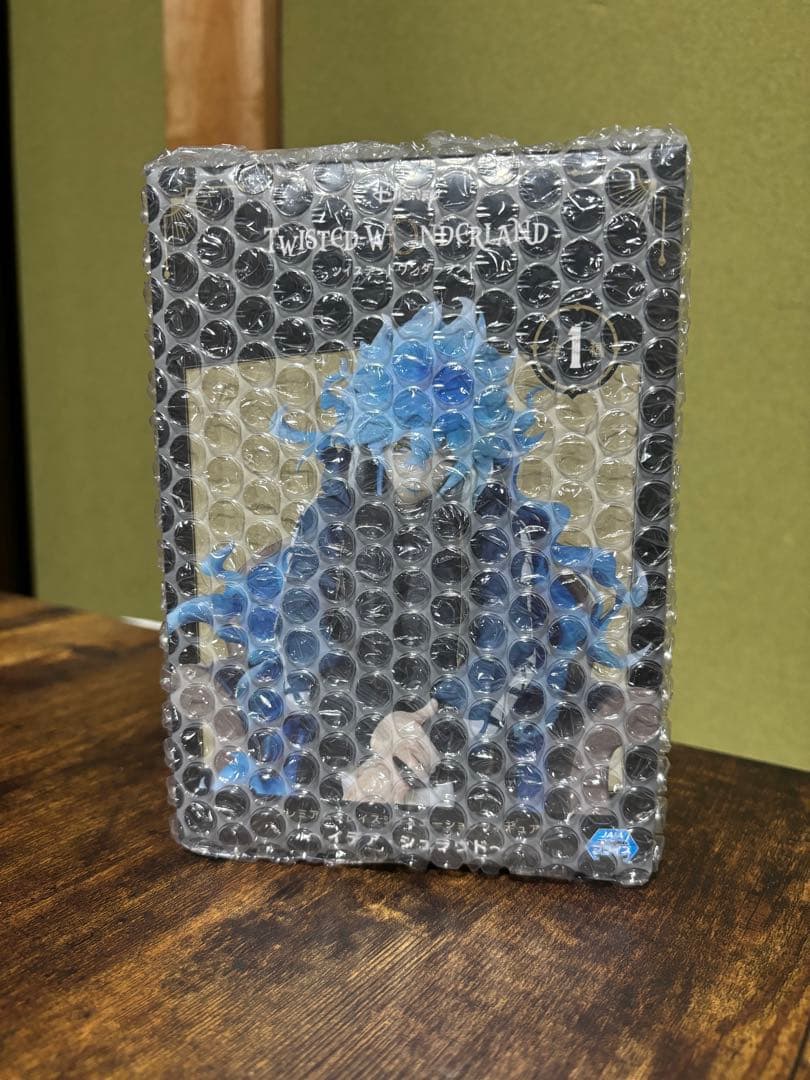 ツイステットワンダーランド　イデア・シュラウド　フィギュア