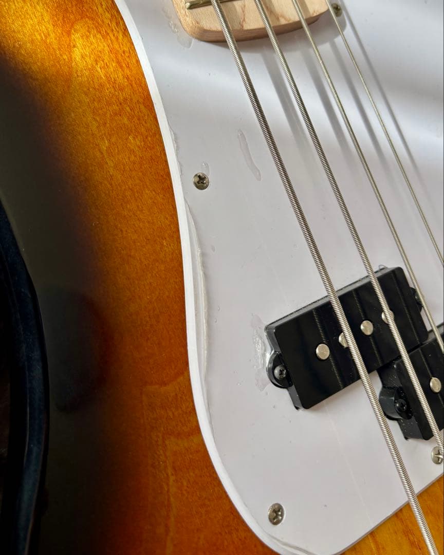 ベース Squier Sonic precision bass