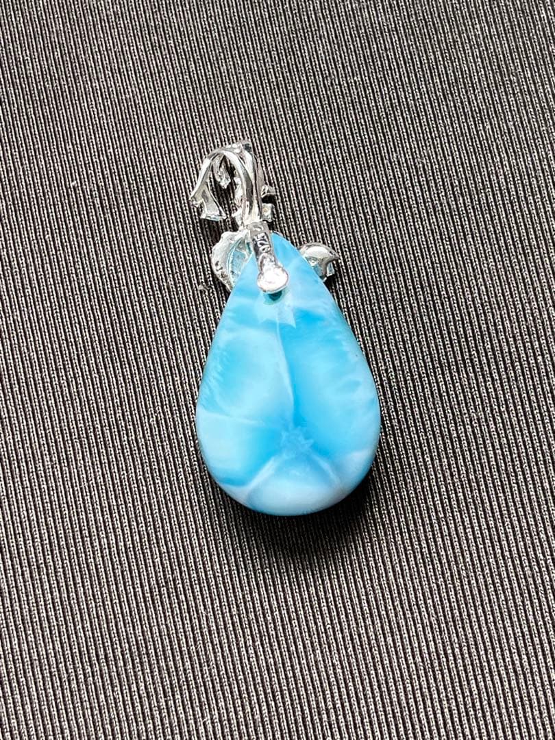 天然石☆高品質！ラリマーしずく型ペンダントトップ☆リーフバチカン&模様が美しい