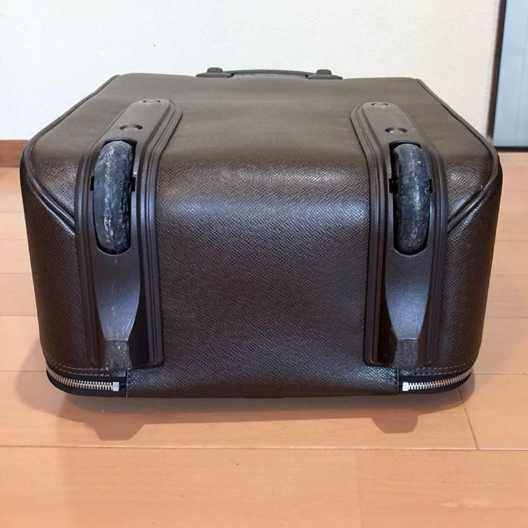 ルイヴィトン M23314 タイガ ペガス45 キャリーケース グリズリ