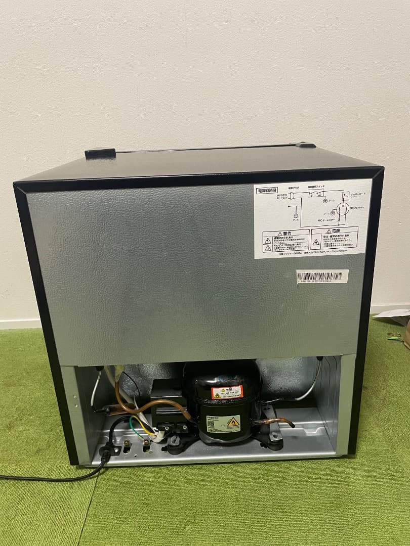 美品 冷蔵庫 2022年製 46Lブラック PRC-B051D-B