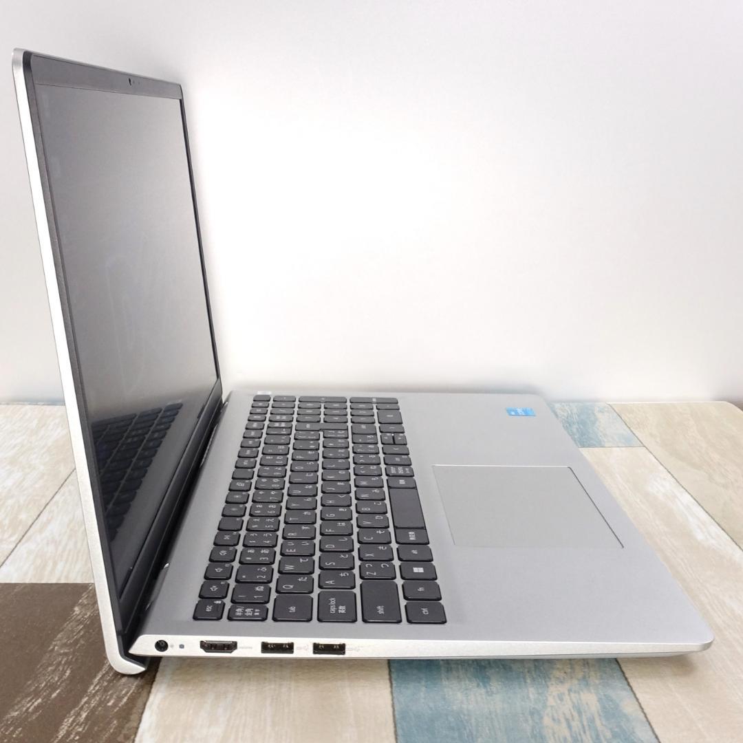 極美品の神速仕様✨１１世代コアｉ３に超高速ＳＳＤ＆大容量メモリ搭載✨フルＨＤ液晶