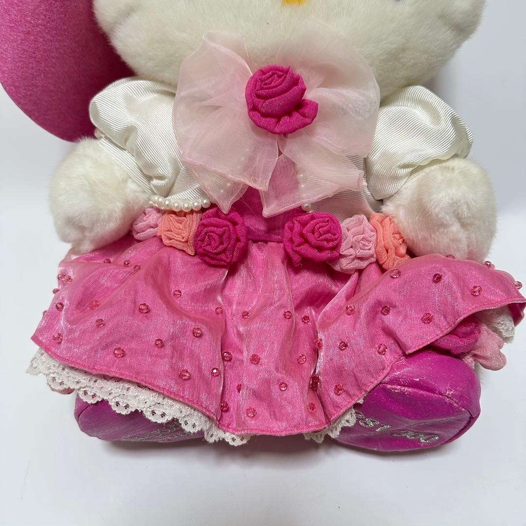 サンリオ　ハローキティ　30周年記念　特大ぬいぐるみ　300体限定　約40cm