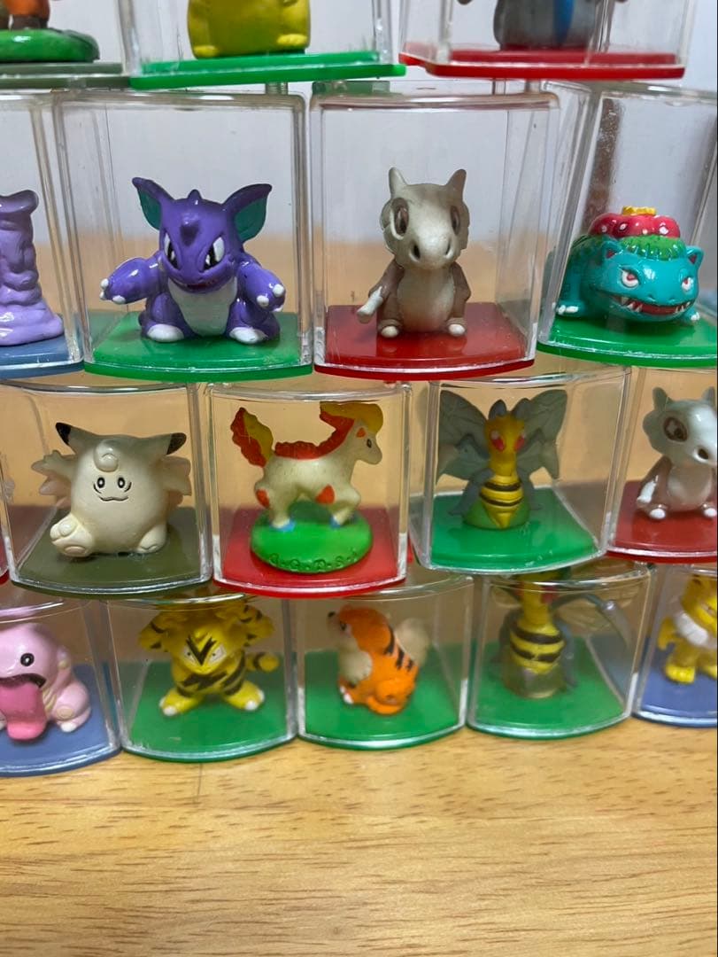 【当時物】　ポケモン　ケース入りコレクション　フィギュア　24個セット