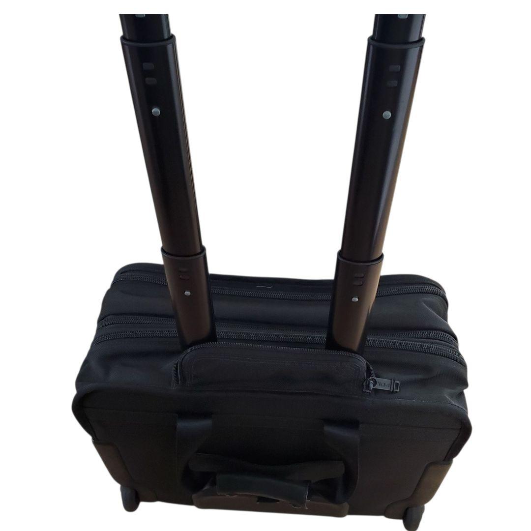 極美品✨TUMI ALPHA　ビジネスキャリー　拡張機能　チャーム 男女