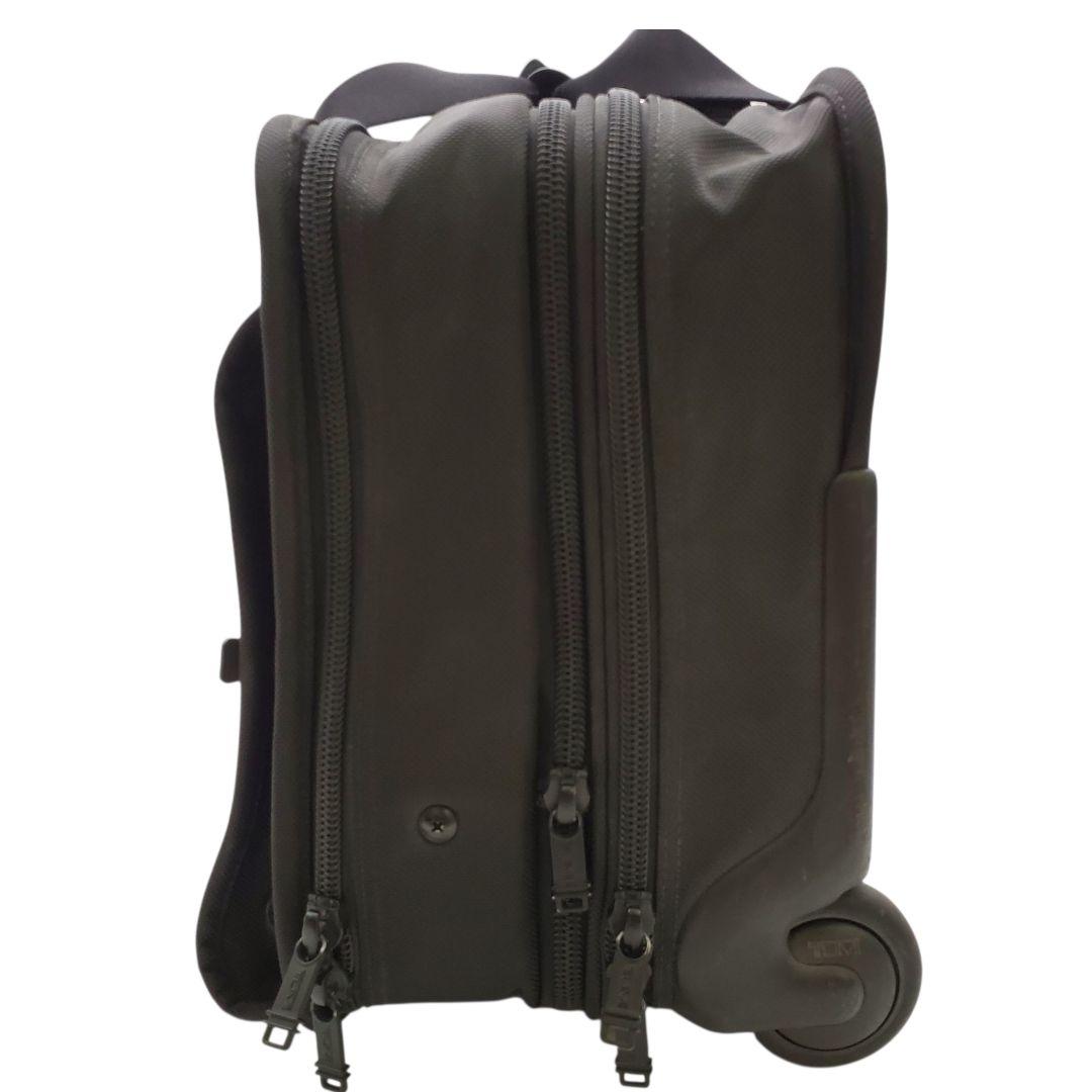 極美品✨TUMI ALPHA　ビジネスキャリー　拡張機能　チャーム 男女