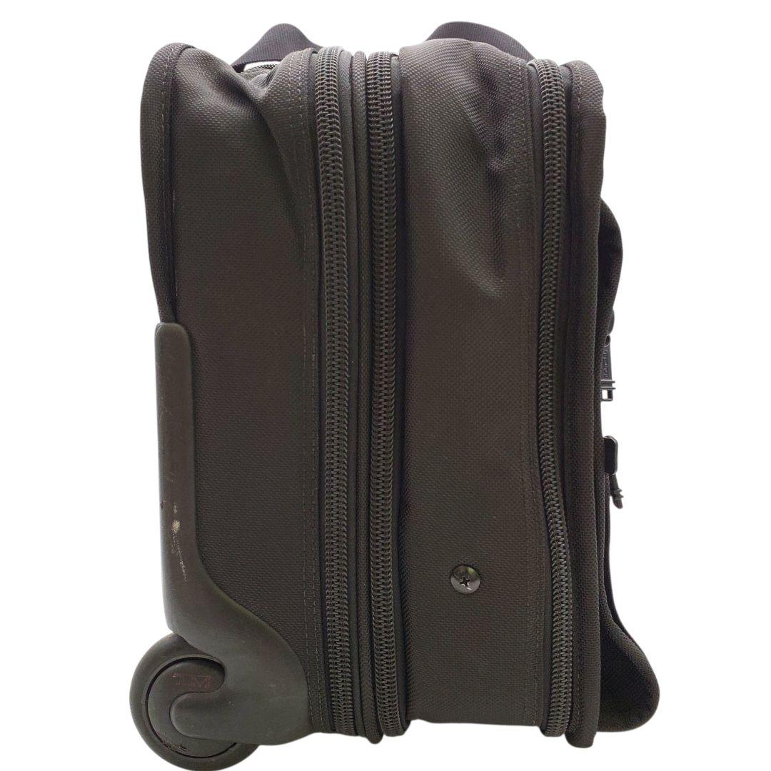極美品✨TUMI ALPHA　ビジネスキャリー　拡張機能　チャーム 男女
