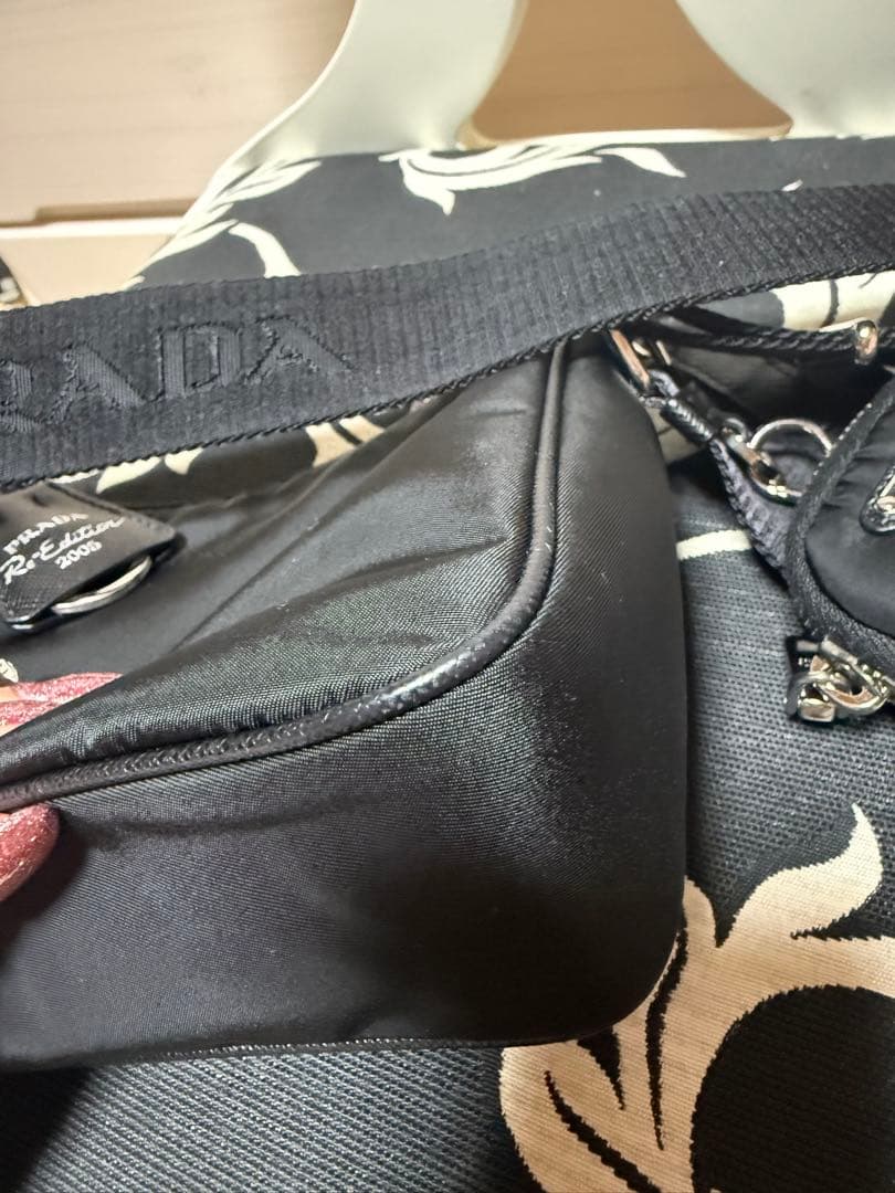 PRADA Re-Edition 2005 Re-Nylon バッグ