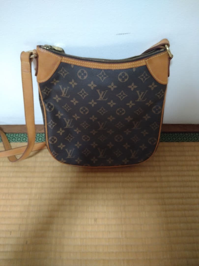 【本日限定特別セール】Louis Vuitton モノグラム ショルダーバッグ