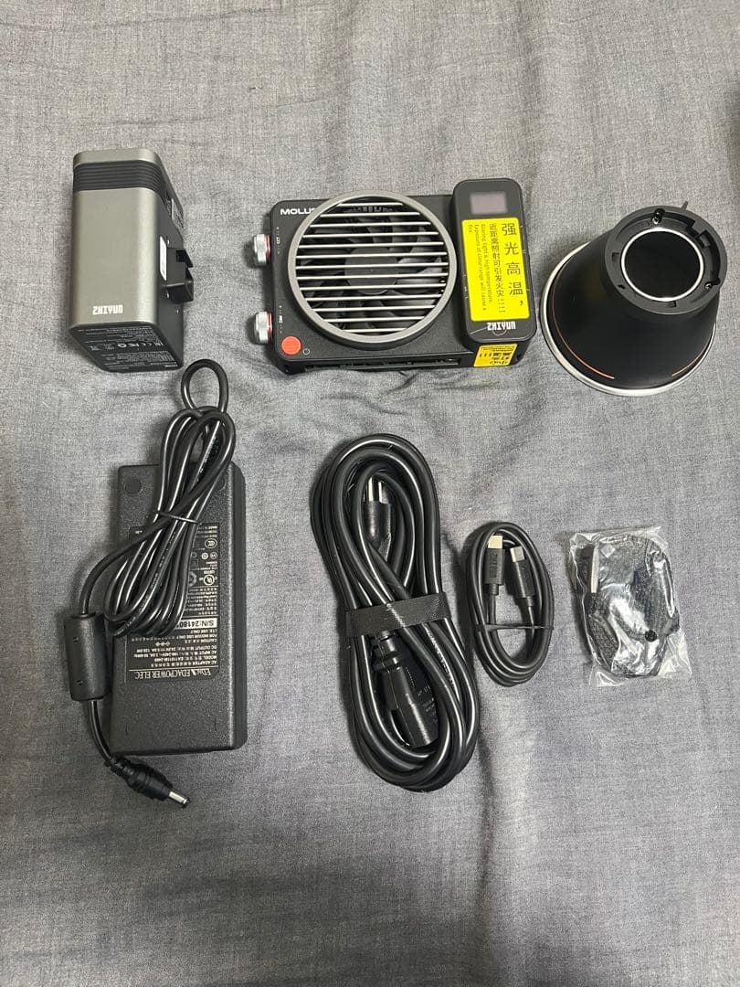 ZHIYUN MOLUS X100 撮影用ライト 値段交渉あり
