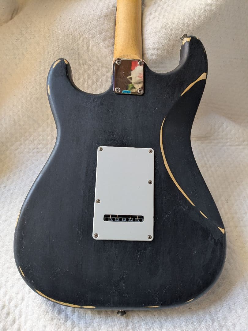 レリック加工　エレキギター フォトジェニック　ストラトキャスター　ブラック