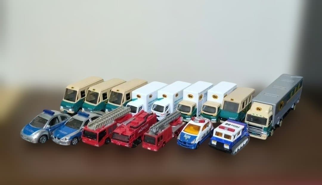トミカ17個セット　ヤマト運輸(非売品)　パトカー　消防車　はしご車　警察車両