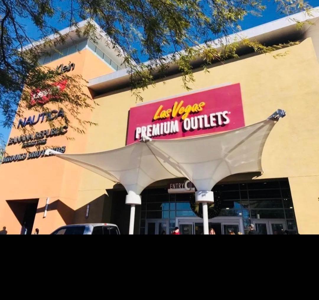 コーチcoachタビーミディアムレザー二つ折り財布、グレージュ