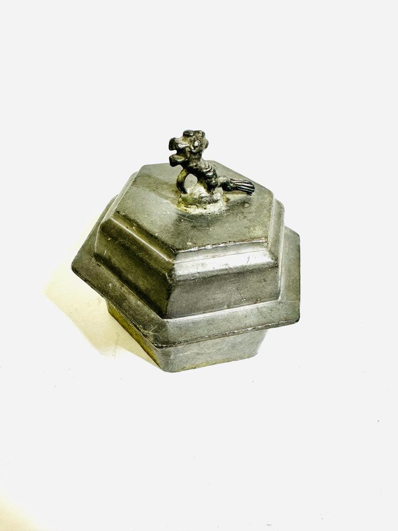 N890　茶道具　水注　錫製　約834g　六角形茶器　獅子彫刻付き