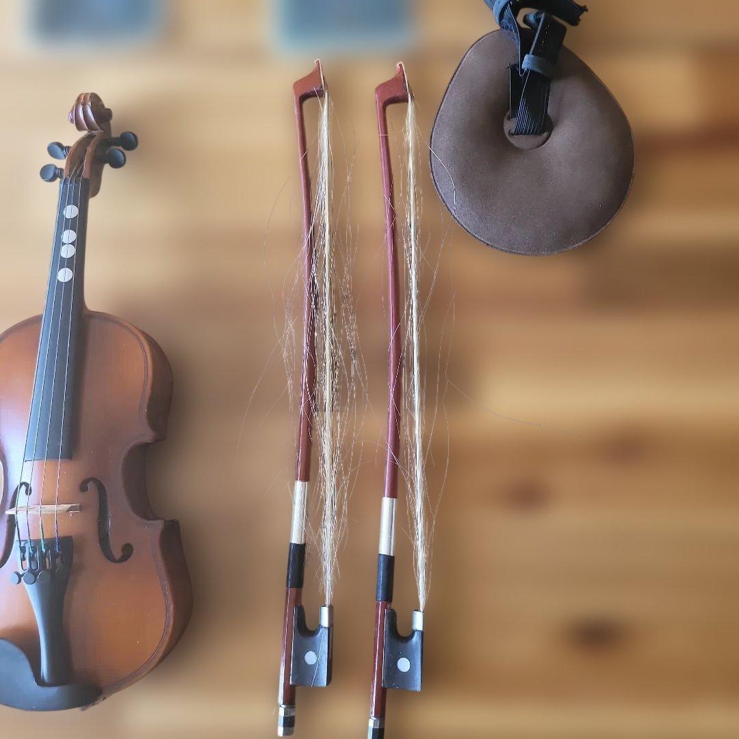 バイオリン1/16 本体と弓2本 ケース付き