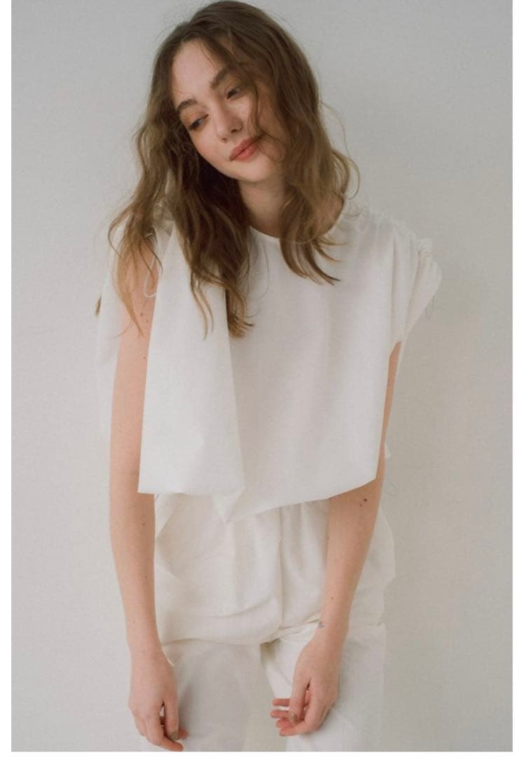 完売品　アクティブトップス　メゾンドドルチェ　maison de dolce.