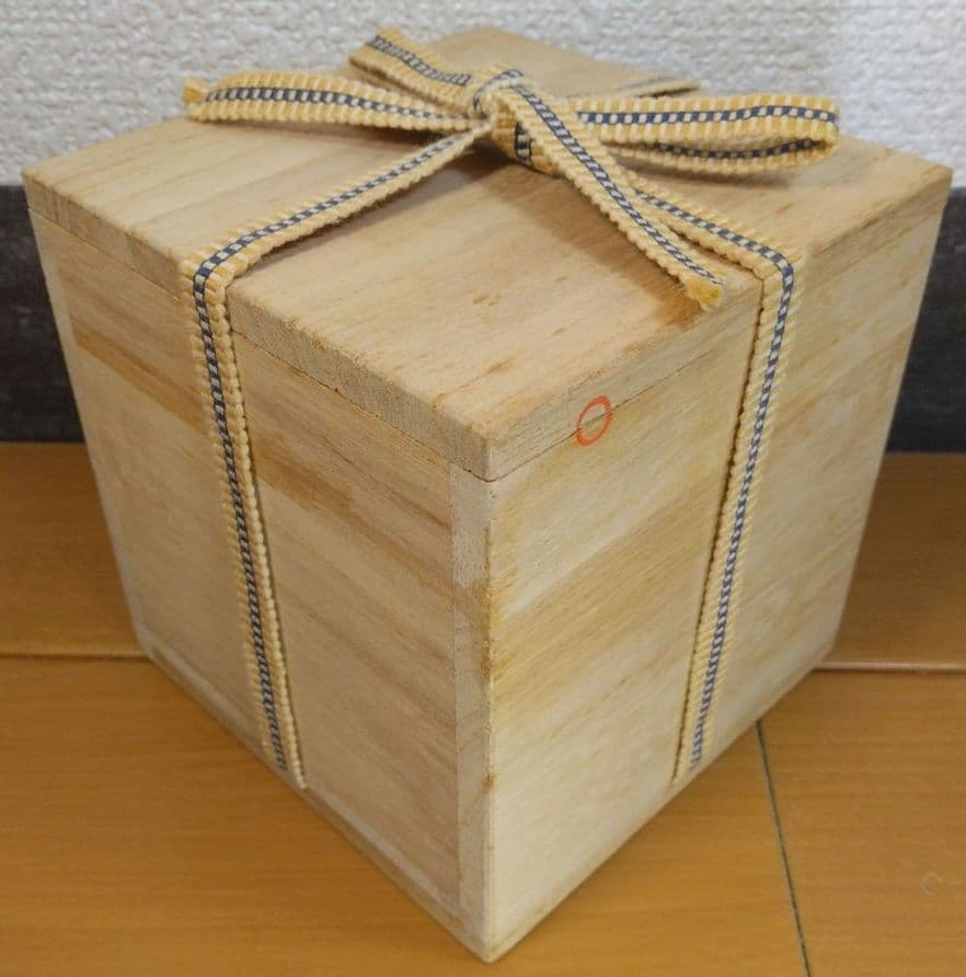 人間国宝 金城次郎 湯呑(魚2匹）栞 共箱(本人書付）壺屋焼 壷屋焼 やちむん