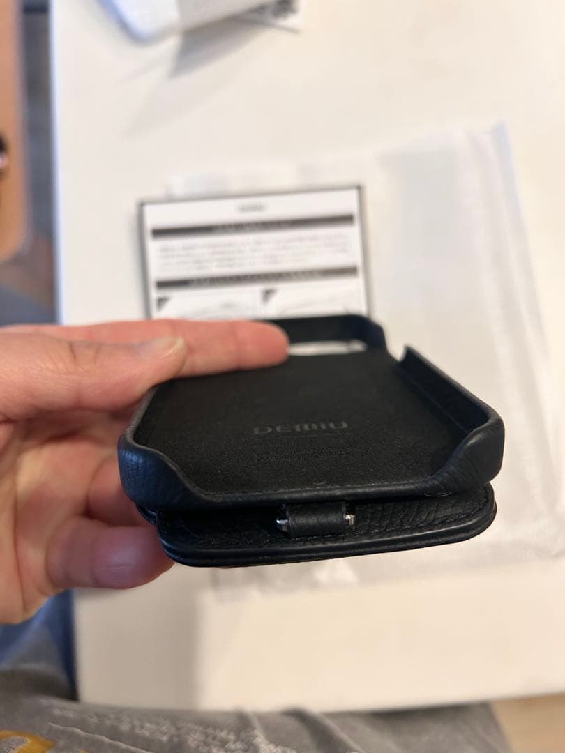 s.　DEMIU ブラック 手帳型iPhoneケース