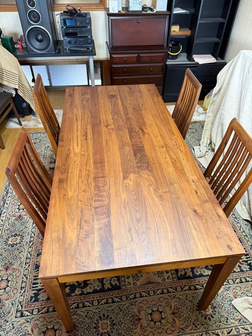 引取り限定　ダイニングテーブル、イス4脚セット