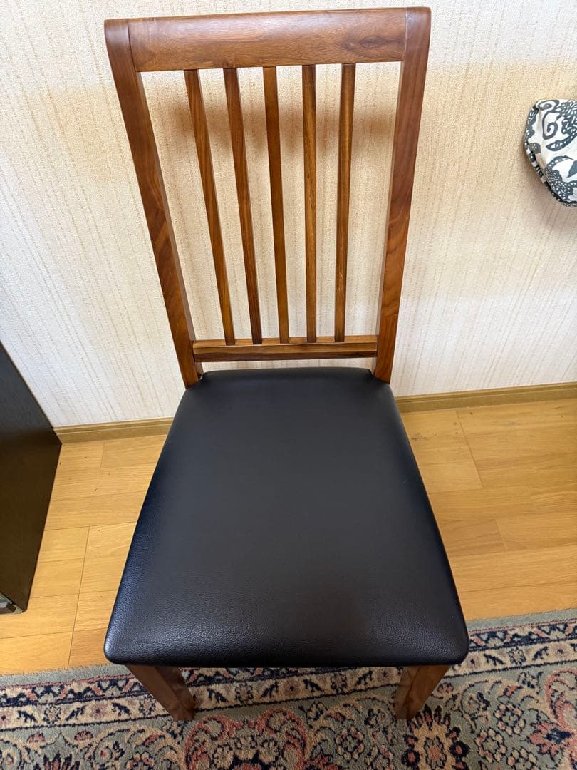 引取り限定　ダイニングテーブル、イス4脚セット