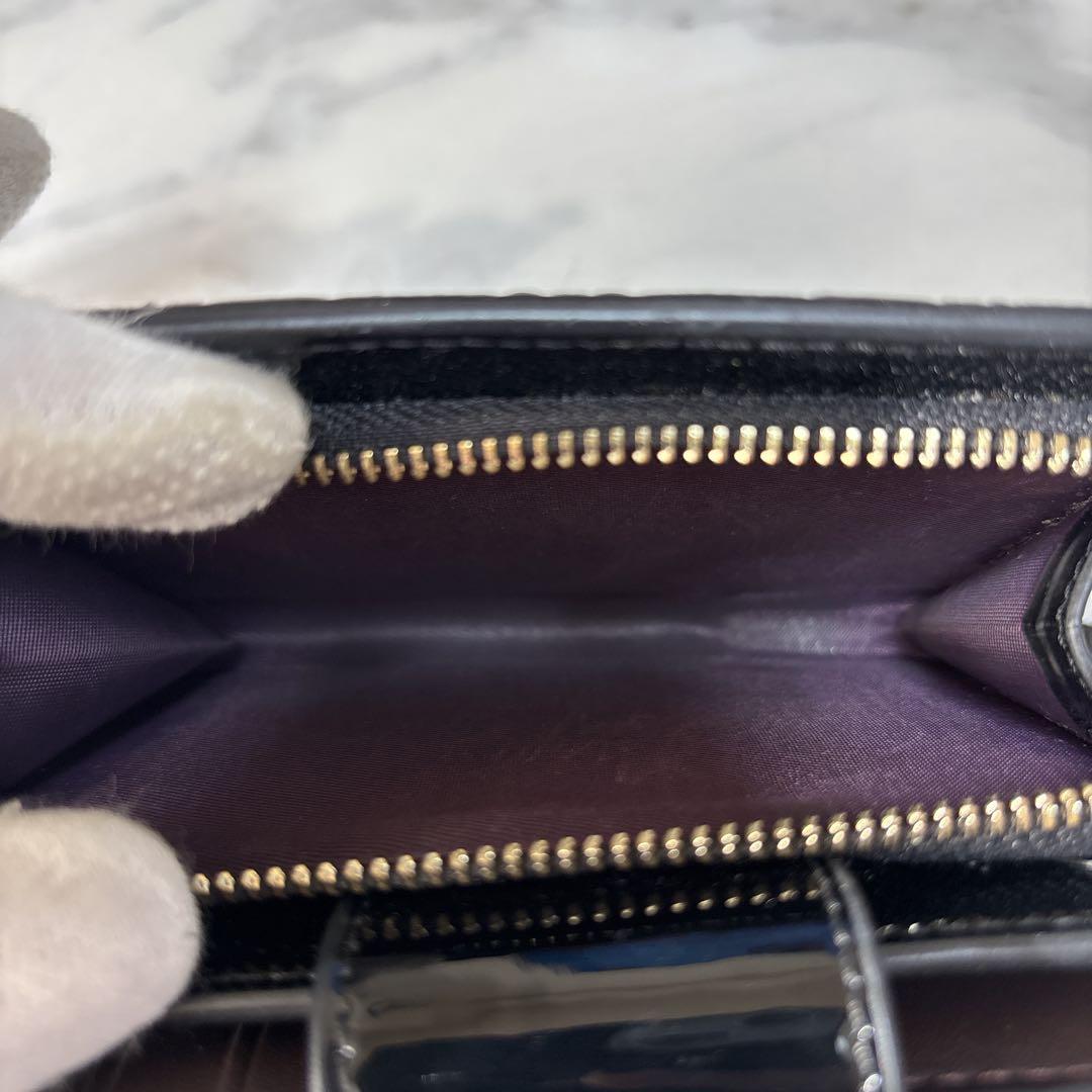 【美品】COACH コーチ 折り財布シグネチャーエンボス加工パテントレザー　黒