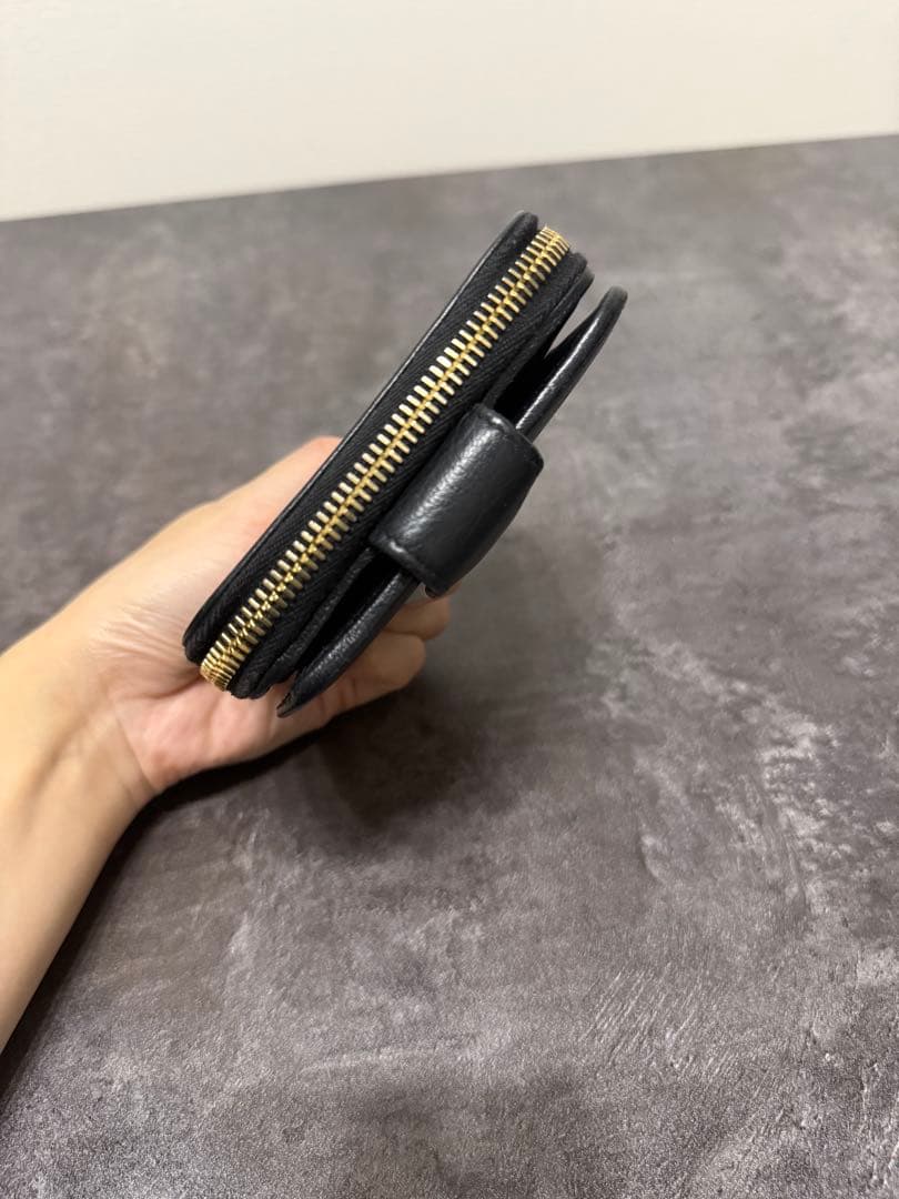 YSLロゴ財布　YSL ブラックレザー 二つ折り財布箱付き