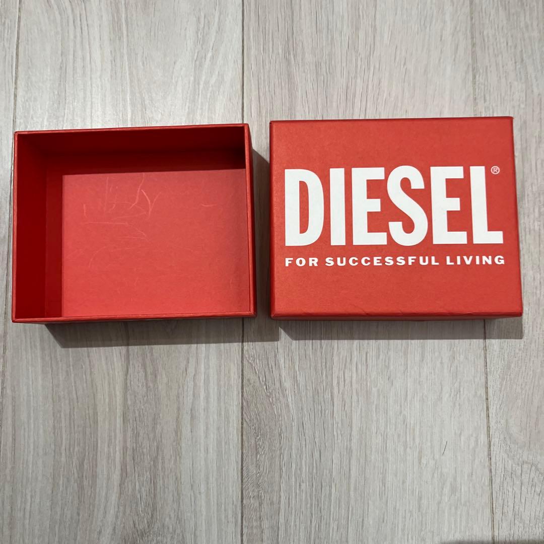 DIESEL二つ折り財布