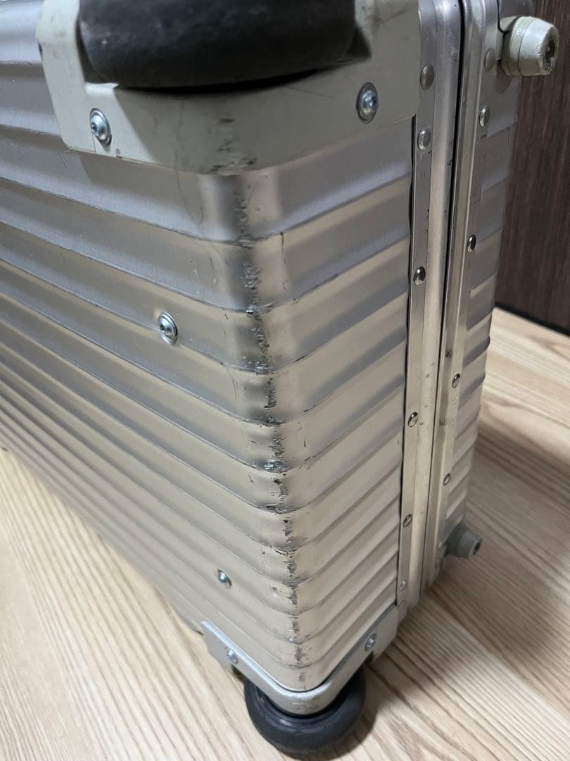 未使用ネームタグ付 RIMOWA クラシックフライト 33Lリモワ