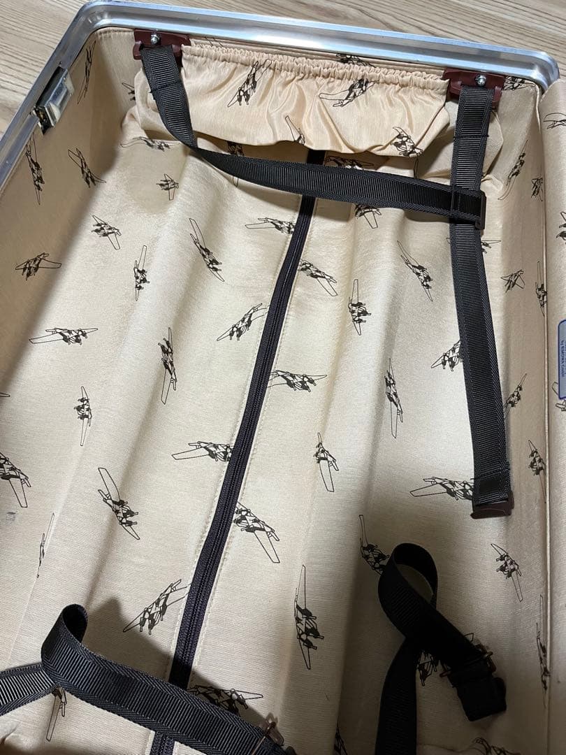 未使用ネームタグ付 RIMOWA クラシックフライト 33Lリモワ