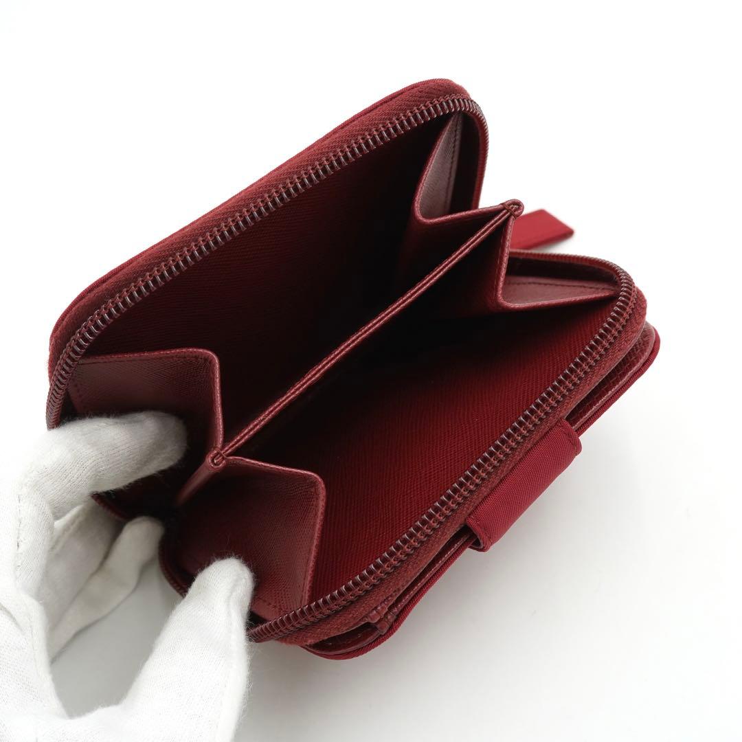 ✨新品未使用✨　プラダ　ミニ財布　二つ折り　三角プレート　ナイロン　サフィアーノ