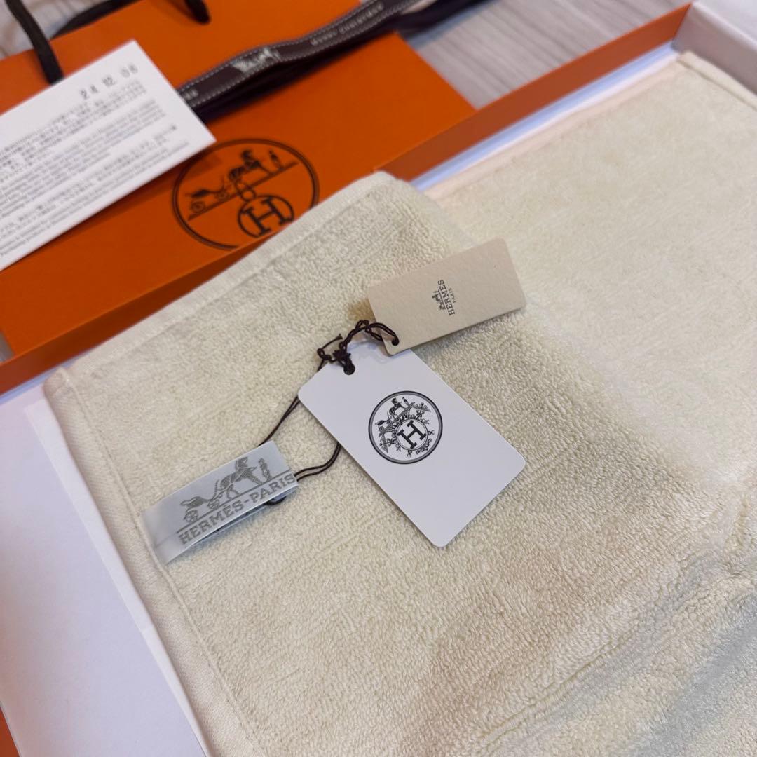 【新品未使用品】タグ付き エルメス ハンドタオル フェイスタオル