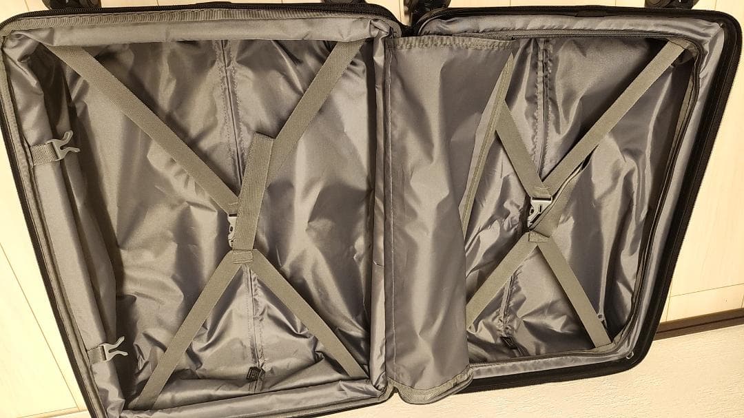 TAKEO KIKUCHI ブラック　4輪スーツケース　55L/64L 拡張機能