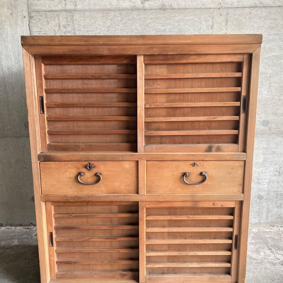 古い水屋箪笥 キャビネット 棚 台 引き戸 引き出し 木製 和風 家具 レトロ